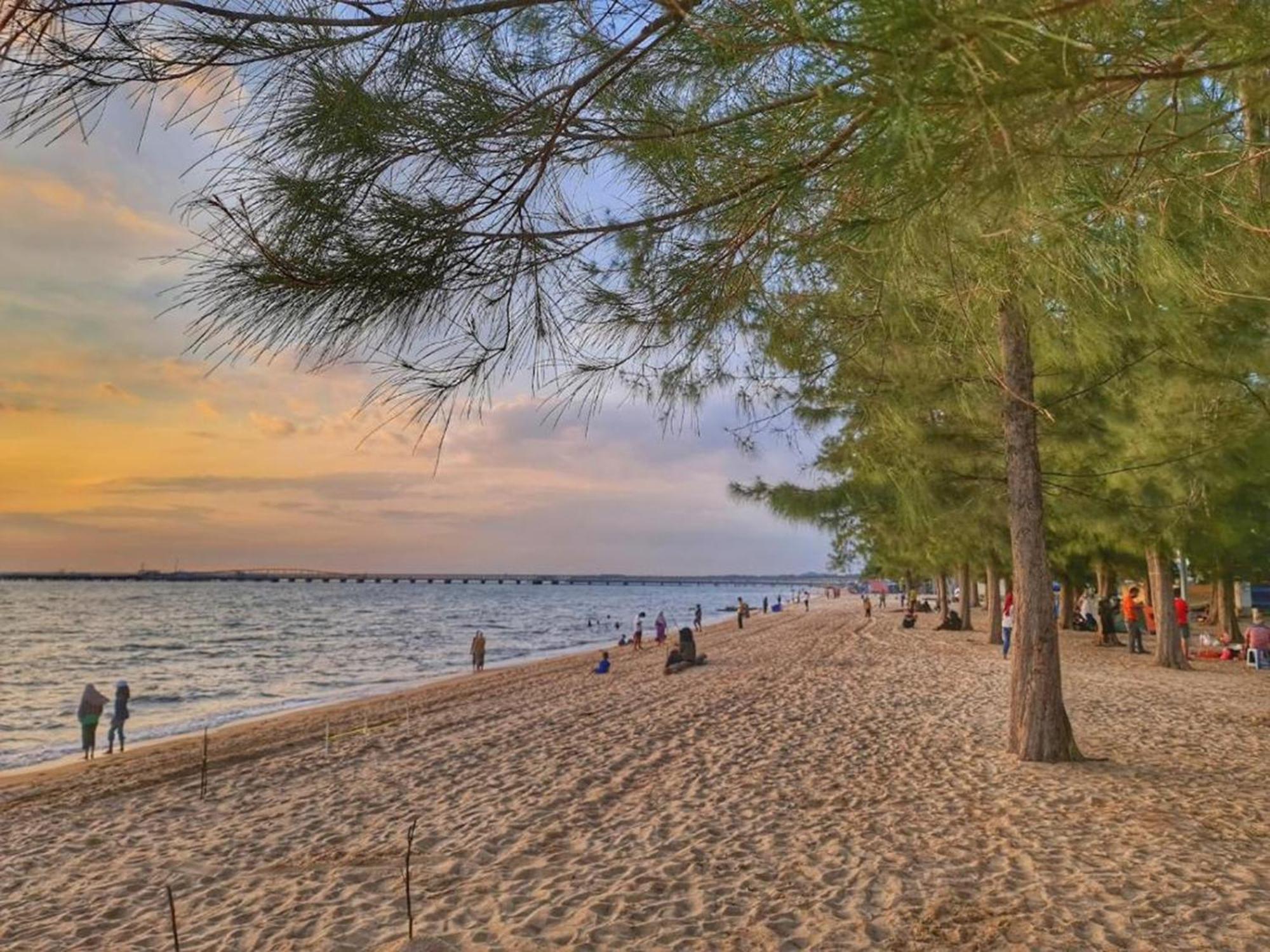 Mutiara Melaka Beach Resort By Glex Tangga Batu Exteriör bild