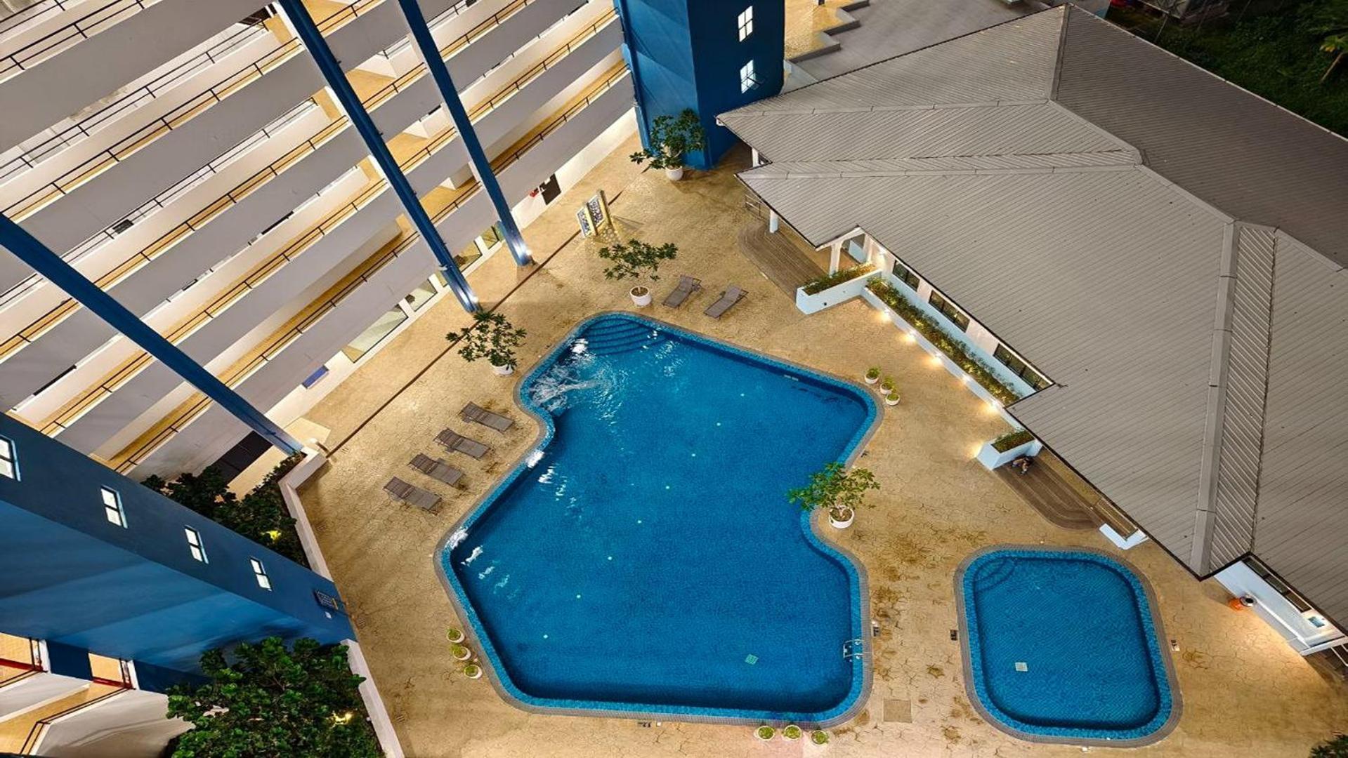 Mutiara Melaka Beach Resort By Glex Tangga Batu Exteriör bild