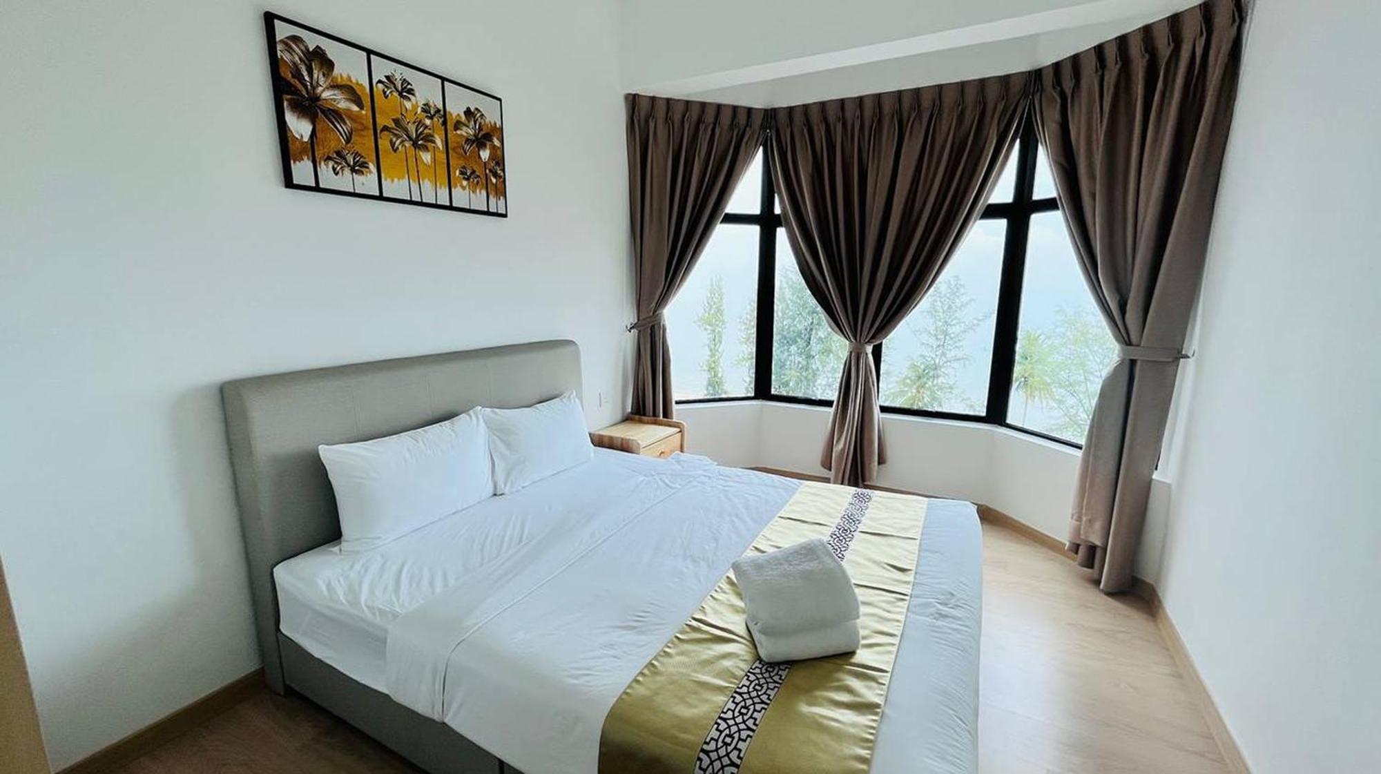 Mutiara Melaka Beach Resort By Glex Tangga Batu Exteriör bild